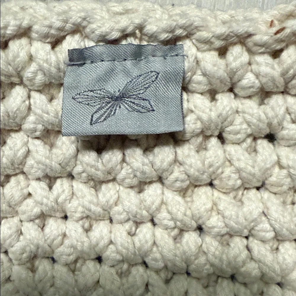 Women’s Elegant Cream Woven Tote Bag approx 28 x 7” - Picture 3 of 8